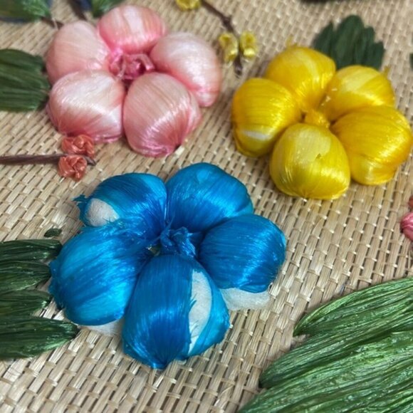 60s-70s Vintage Boho Straw Woven Handbag 3DFloral Embroidery Raffia Shoulder bag - Picture 9 of 16